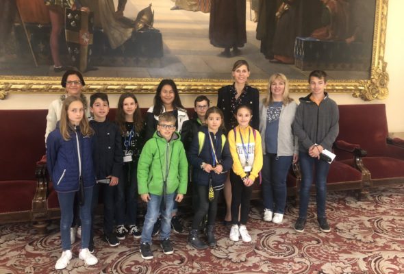 Visite de l’Assemblée Nationale par le Conseil Municipal des enfants de Valleiry