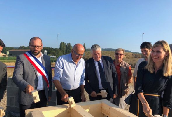 Valleiry / pose de la première pierre de la maison de santé du Vuache