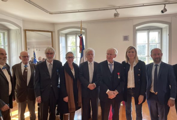 Gaillard / 🎖Remise des insignes de l’Ordre National du Mérite à Jacques Debuire